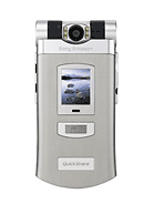 Best available price of Sony Ericsson Z800 in Papuanewguinea